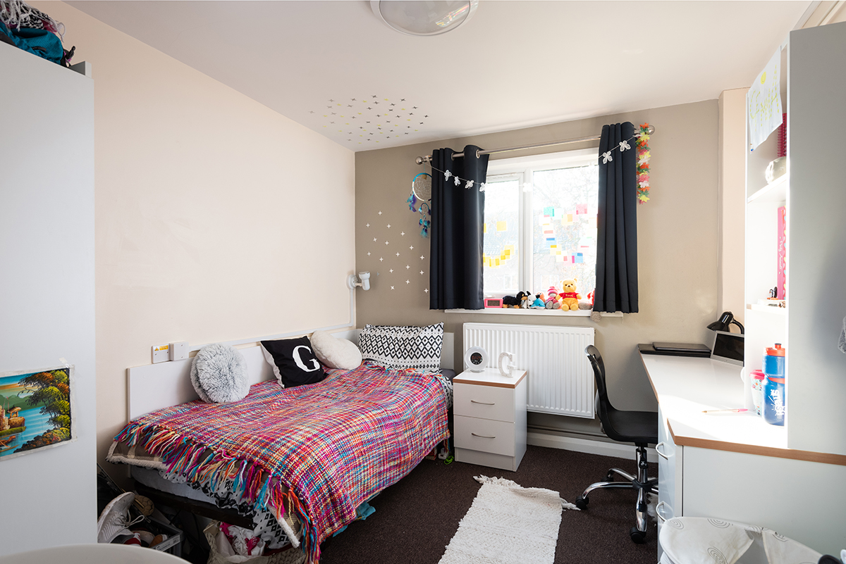 Derwent College Eden's Court band 3 shared bathroom bedroom 